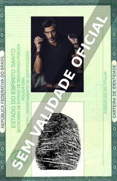 Imagem hipotética representando a carteira de identidade de Eric Etebari