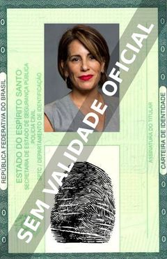 Imagem hipotética representando a carteira de identidade de Gloria Pires