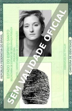 Imagem hipotética representando a carteira de identidade de Grace Gummer
