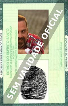 Imagem hipotética representando a carteira de identidade de Guilherme Karam