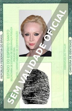 Imagem hipotética representando a carteira de identidade de Gwendoline Christie