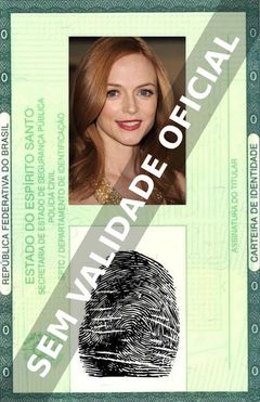 Imagem hipotética representando a carteira de identidade de Heather Graham