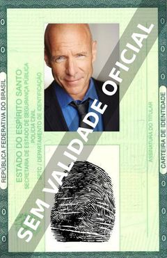 Imagem hipotética representando a carteira de identidade de Hugh Dillon