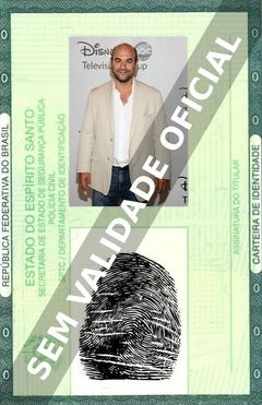 Imagem hipotética representando a carteira de identidade de Ian Gomez