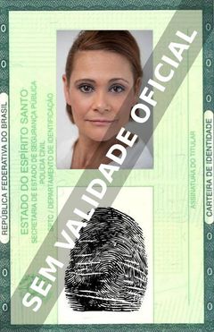 Imagem hipotética representando a carteira de identidade de Irene Santiago
