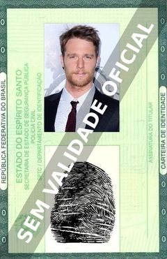 Imagem hipotética representando a carteira de identidade de Jake McDorman