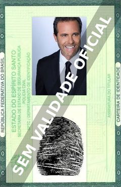 Imagem hipotética representando a carteira de identidade de James Quattrochi