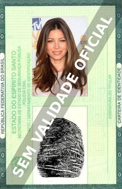 Imagem hipotética representando a carteira de identidade de Jessica Biel