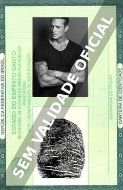 Imagem hipotética representando a carteira de identidade de Joel Kinnaman