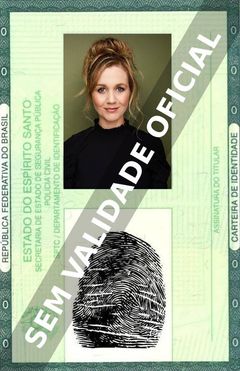 Imagem hipotética representando a carteira de identidade de Julia Lehman