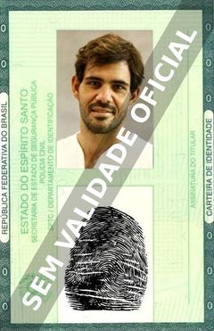 Imagem hipotética representando a carteira de identidade de Juliano Cazarré