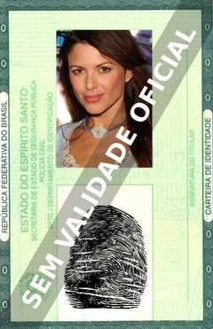 Imagem hipotética representando a carteira de identidade de Kari Wuhrer