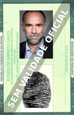 Imagem hipotética representando a carteira de identidade de Karim Aïnouz