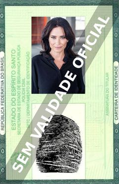 Imagem hipotética representando a carteira de identidade de Kristen Kerr