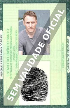Imagem hipotética representando a carteira de identidade de Kyle Davis