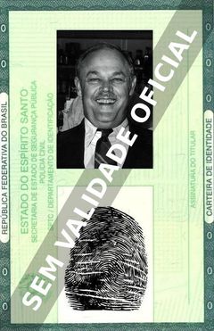 Imagem hipotética representando a carteira de identidade de Lewis Arquette