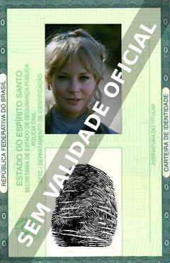 Imagem hipotética representando a carteira de identidade de Lois Nettleton