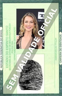 Imagem hipotética representando a carteira de identidade de Luana Piovani