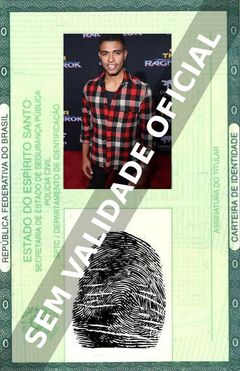 Imagem hipotética representando a carteira de identidade de Mandela Van Peebles