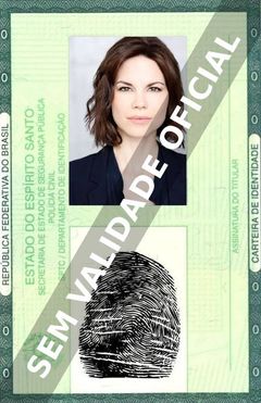 Imagem hipotética representando a carteira de identidade de Mariana Klaveno
