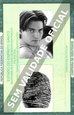 Imagem hipotética representando a carteira de identidade de Mark Matkevich