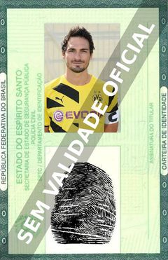 Imagem hipotética representando a carteira de identidade de Mats Hummels