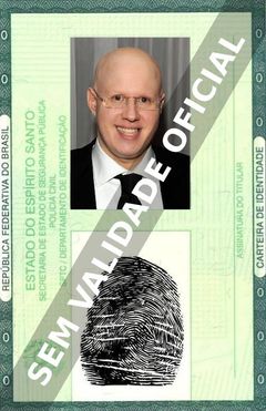 Imagem hipotética representando a carteira de identidade de Matt Lucas