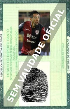 Imagem hipotética representando a carteira de identidade de Mauricio Isla