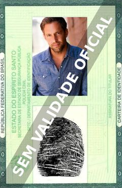 Imagem hipotética representando a carteira de identidade de Mike Faiola