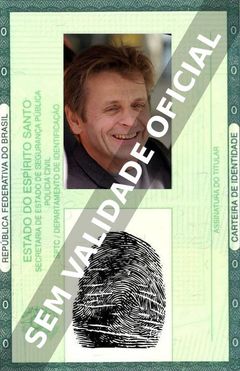 Imagem hipotética representando a carteira de identidade de Mikhail Baryshnikov