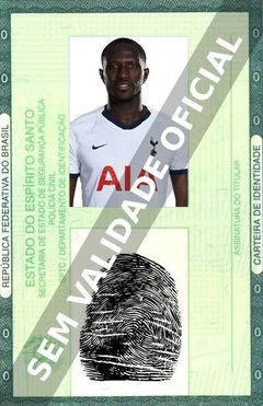 Imagem hipotética representando a carteira de identidade de Moussa Sissoko