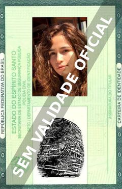 Imagem hipotética representando a carteira de identidade de Nanda Costa