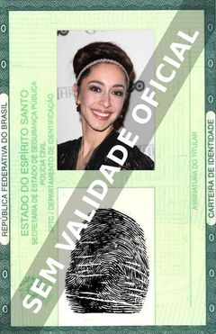 Imagem hipotética representando a carteira de identidade de Oona Chaplin