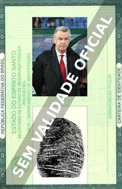 Imagem hipotética representando a carteira de identidade de Ottmar Hitzfeld