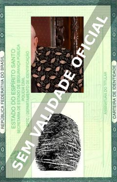 Imagem hipotética representando a carteira de identidade de Paolo Villaggio