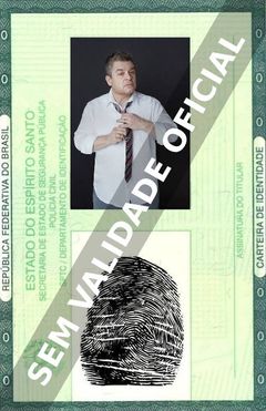 Imagem hipotética representando a carteira de identidade de Patton Oswalt