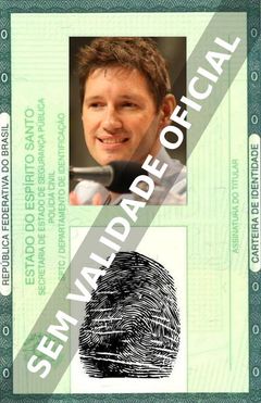 Imagem hipotética representando a carteira de identidade de Paul W.S. Anderson