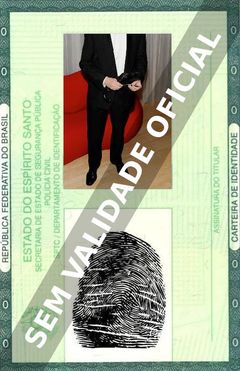 Imagem hipotética representando a carteira de identidade de Paul Whitehouse