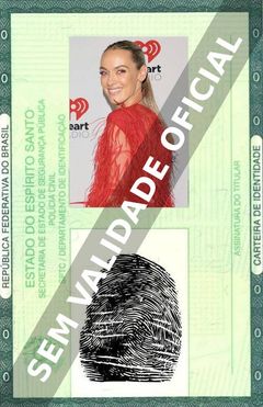 Imagem hipotética representando a carteira de identidade de Rachel Skarsten