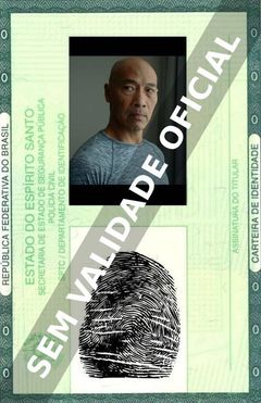 Imagem hipotética representando a carteira de identidade de Roger Yuan