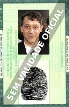 Imagem hipotética representando a carteira de identidade de Sam Raimi