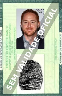 Imagem hipotética representando a carteira de identidade de Scott Grimes