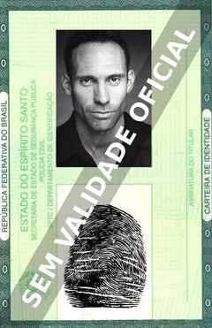 Imagem hipotética representando a carteira de identidade de Steve Le Marquand