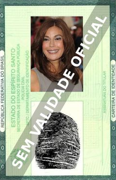 Imagem hipotética representando a carteira de identidade de Teri Hatcher