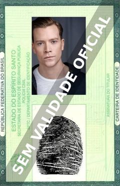 Imagem hipotética representando a carteira de identidade de Thomas McNamara