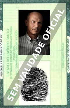 Imagem hipotética representando a carteira de identidade de Toby Huss