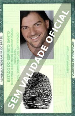 Imagem hipotética representando a carteira de identidade de Tom Wayland