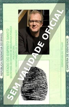Imagem hipotética representando a carteira de identidade de Tracy Letts