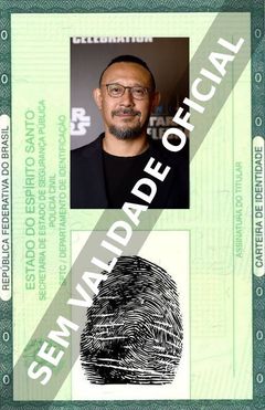 Imagem hipotética representando a carteira de identidade de Wen Jiang