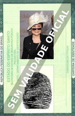 Imagem hipotética representando a carteira de identidade de Yoko Ono
